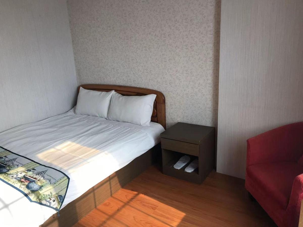 Red Roof B&B Kim Hồ Ngoại thất bức ảnh