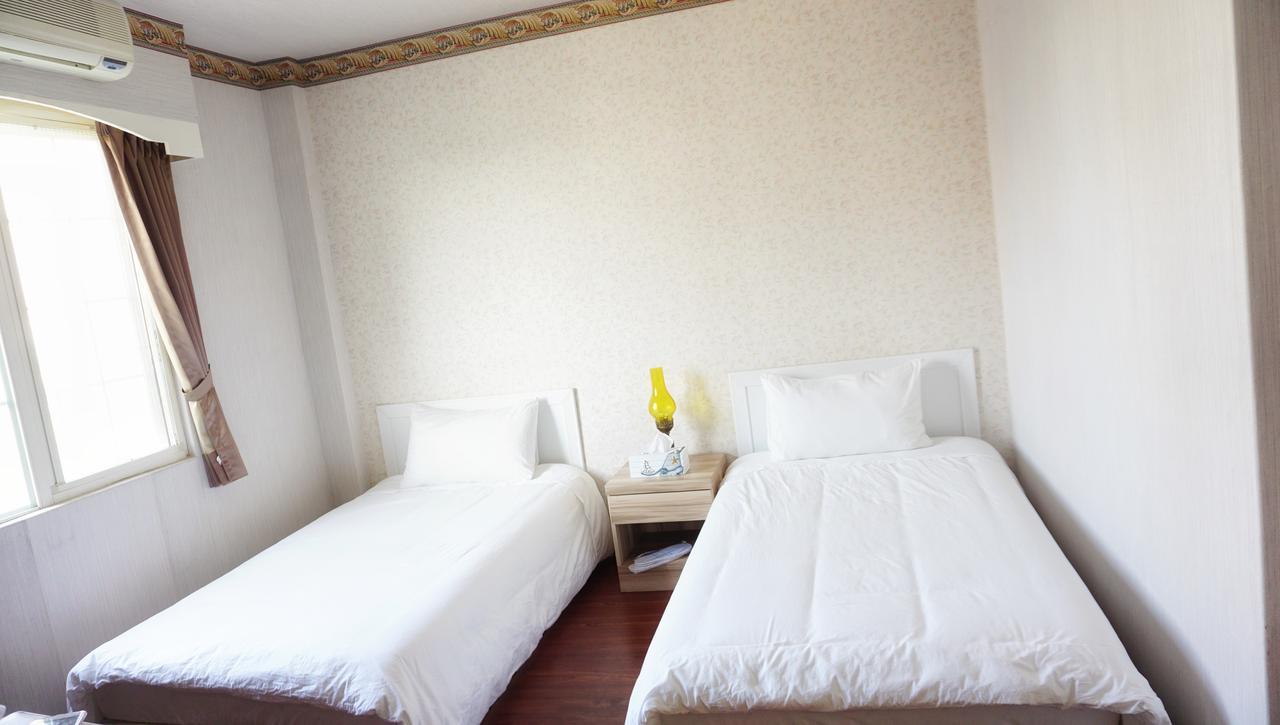 Red Roof B&B Kim Hồ Ngoại thất bức ảnh